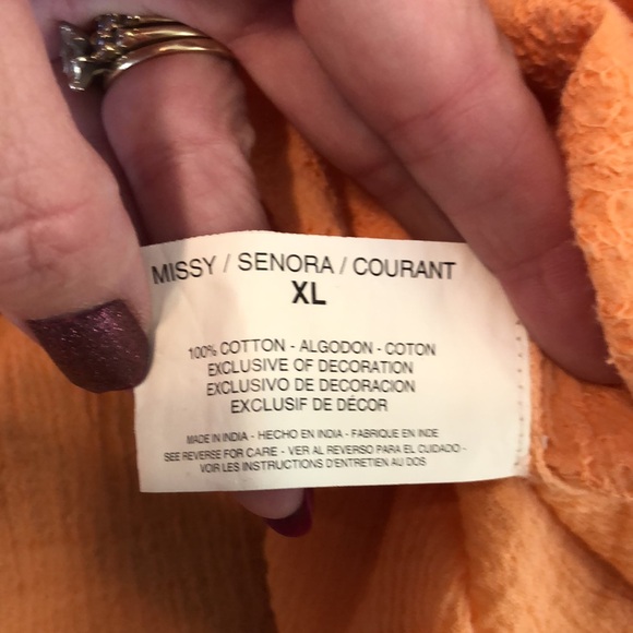 Bandolino tunic top in peach with beautiful embroidered design sizeXL - Picture 6 of 9